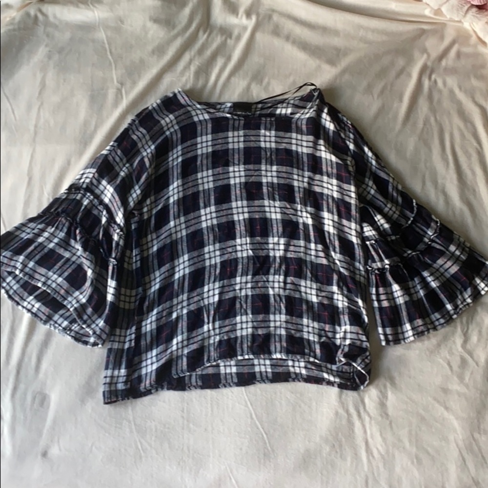 Black and white plaid shirt with 3/4 bell sleeve L